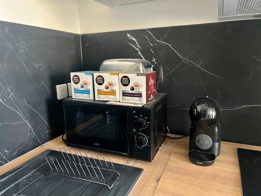 Apartamento Montpellier Centre - La Fenetre De L'Ecusson Exterior foto